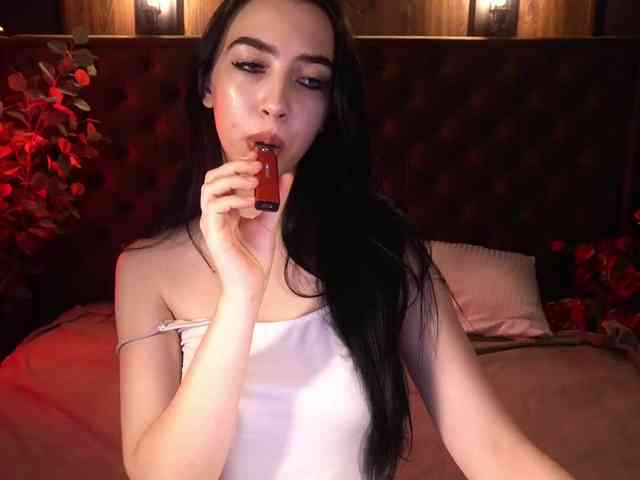 WildKittenX webcam