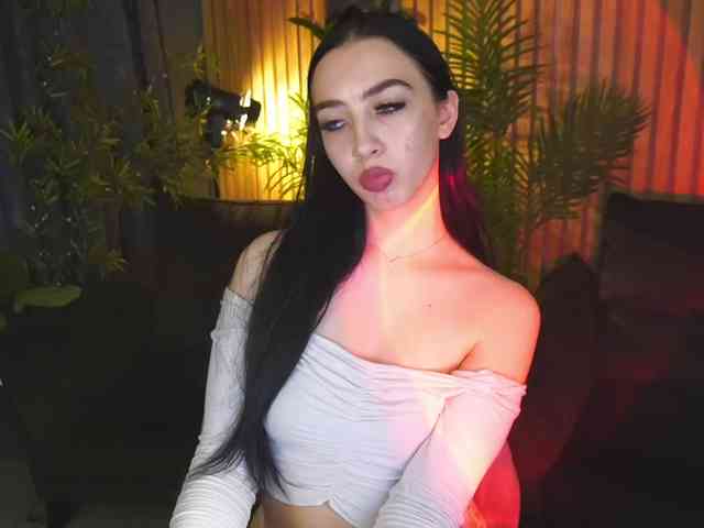 WildKittenX Live Webcam on {site_name}