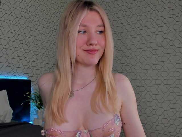 Mariel-Brown's BongaCams show and profile