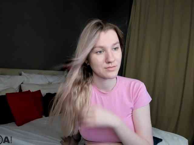 Mariel-Brown webcam