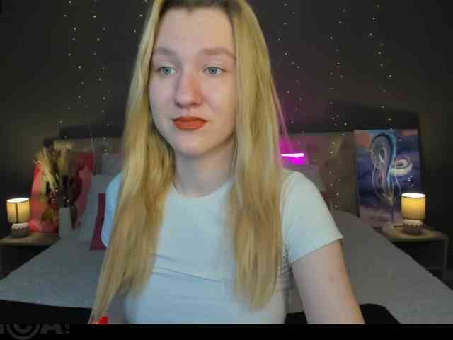 Mariel-Brown webcam