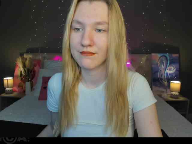 Mariel-Brown webcam