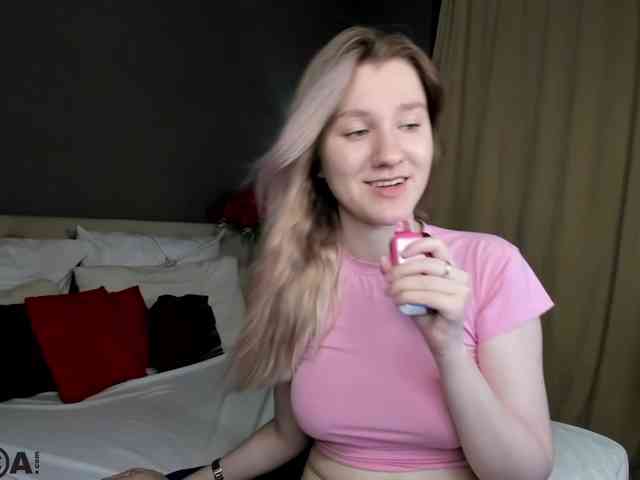 Mariel-Brown webcam