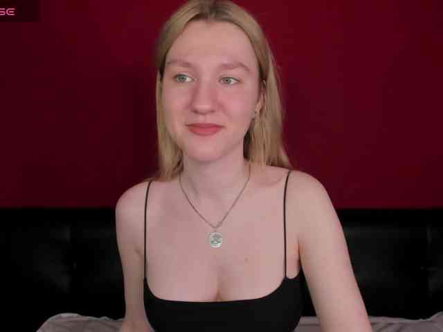 Mariel-Brown webcam