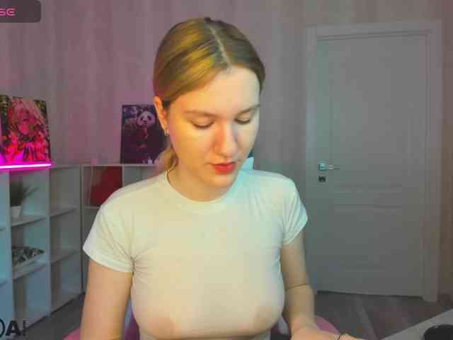 Mariel-Brown webcam