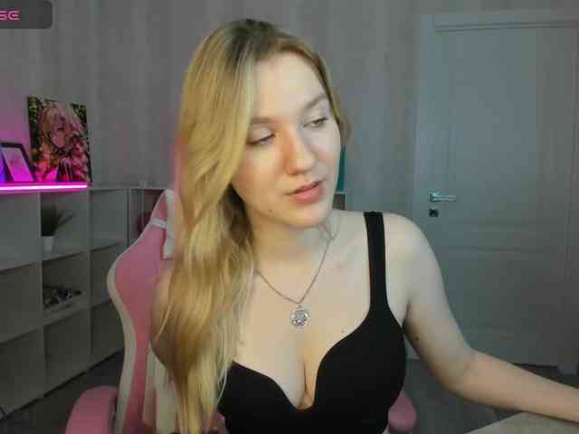 Mariel-Brown webcam