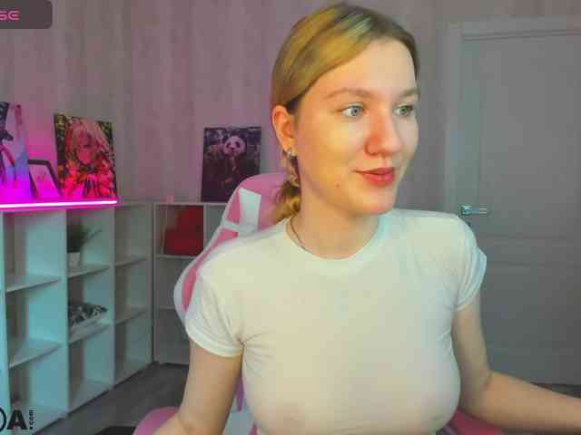 Mariel-Brown webcam