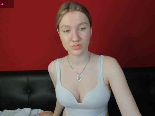 Mariel-Brown webcam