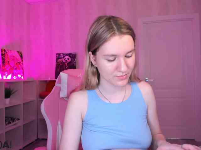Mariel-Brown webcam