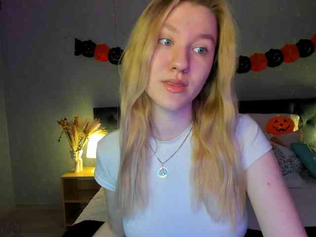 Mariel-Brown webcam