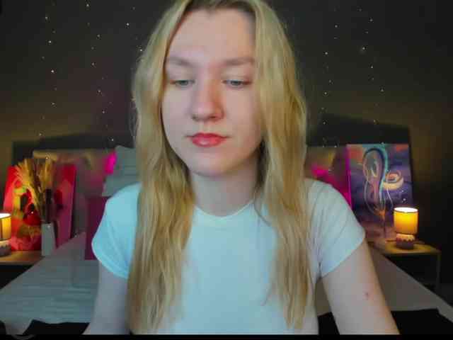 Mariel-Brown webcam