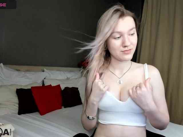 Mariel-Brown webcam