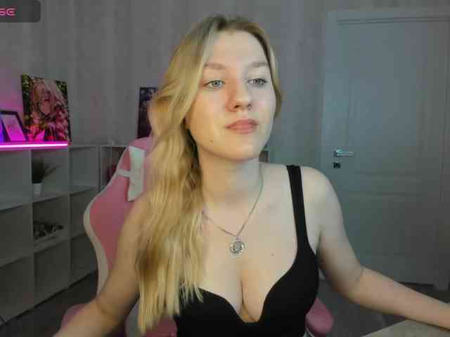 Mariel-Brown webcam