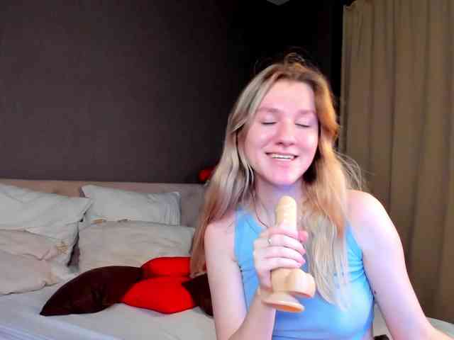 Mariel-Brown webcam