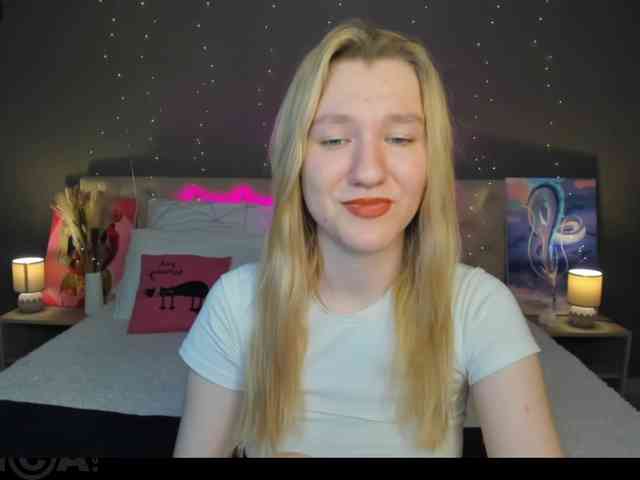 Mariel-Brown webcam