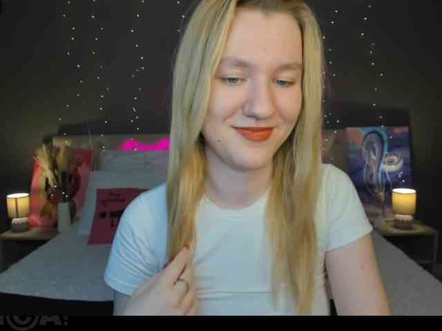 Mariel-Brown webcam