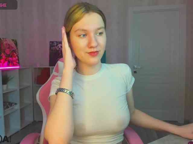 Mariel-Brown webcam