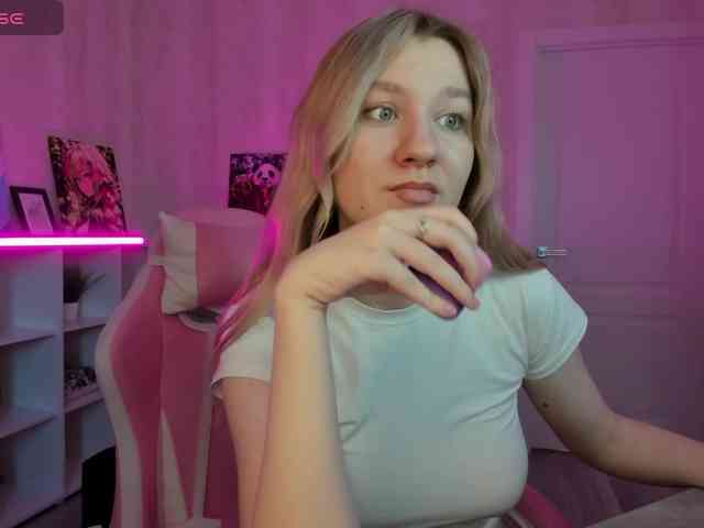 Mariel-Brown webcam
