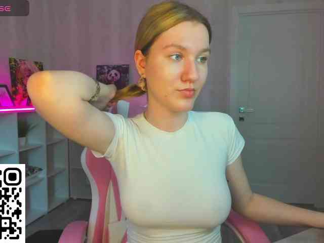 Mariel-Brown webcam