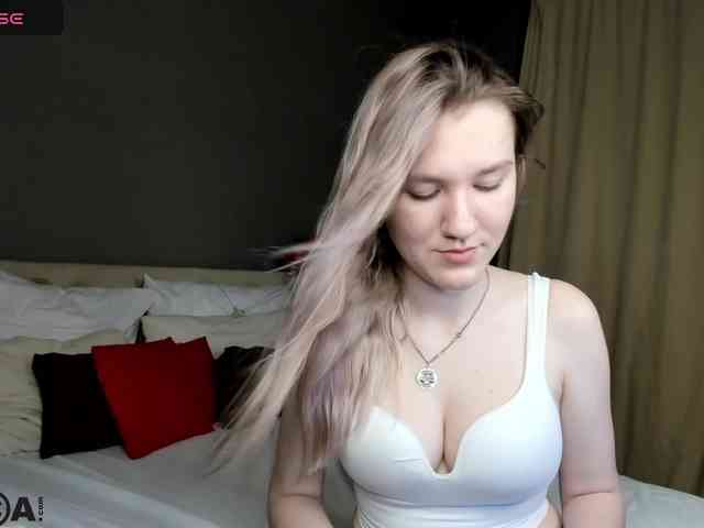 Mariel-Brown webcam