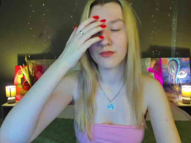 Mariel-Brown webcam