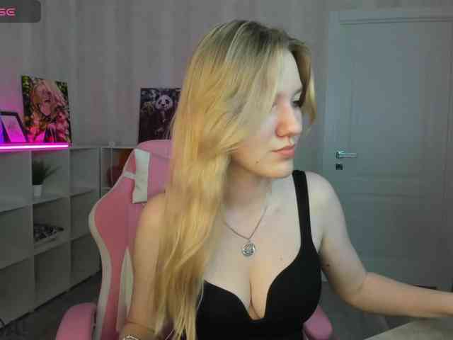 Mariel-Brown webcam