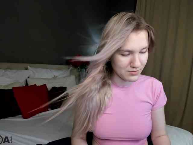 Mariel-Brown webcam