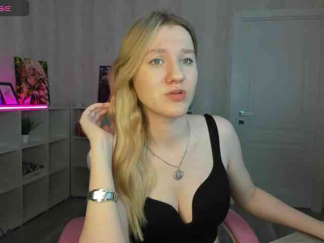Mariel-Brown webcam