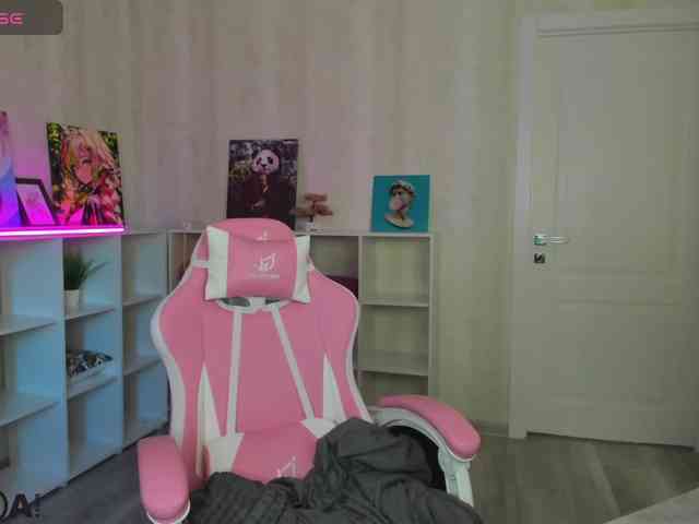 Mariel-Brown webcam