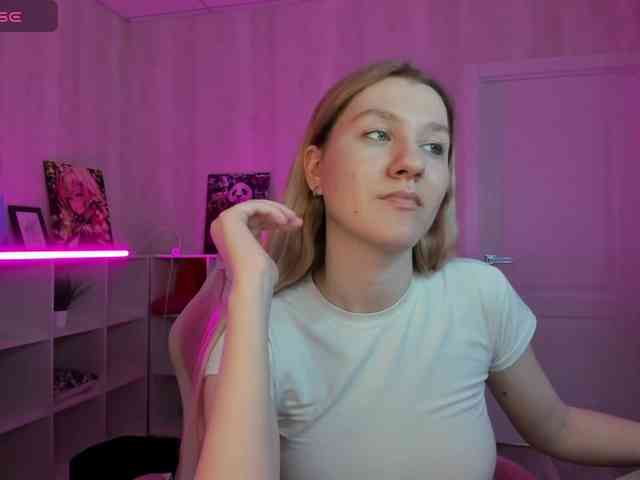 Mariel-Brown webcam