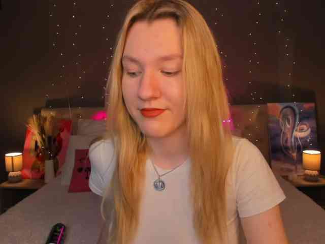 Mariel-Brown webcam