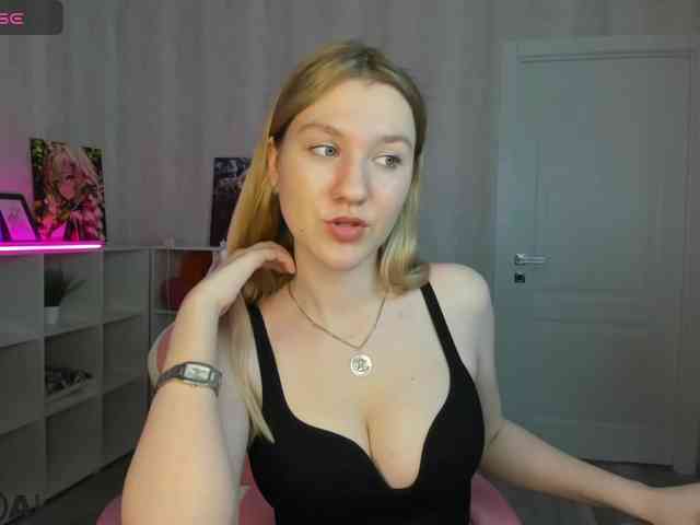 Mariel-Brown webcam