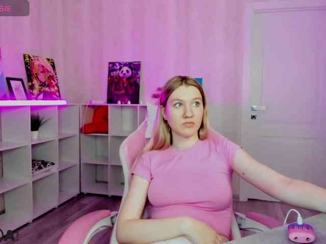 Mariel-Brown webcam