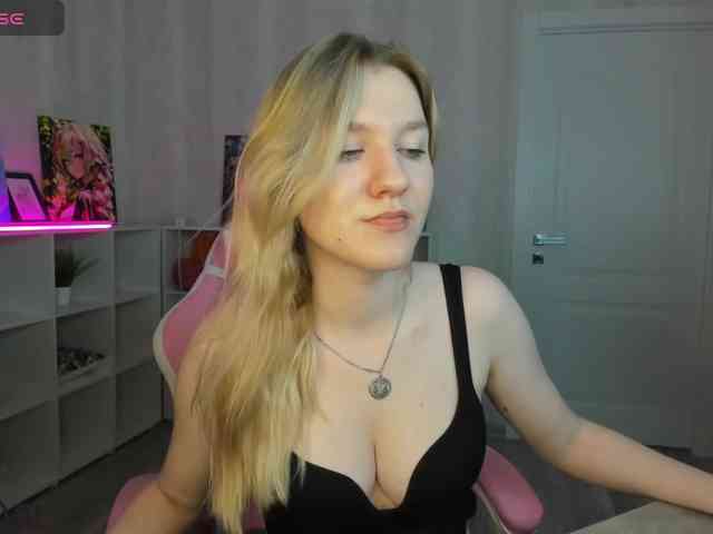 Mariel-Brown webcam