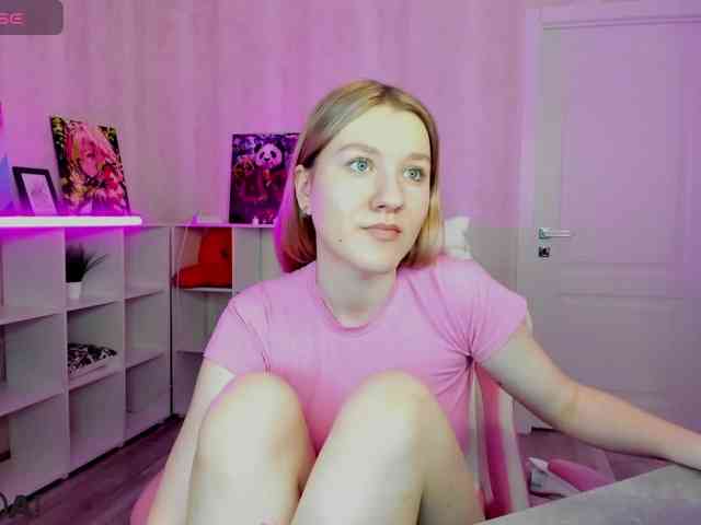 Mariel-Brown webcam