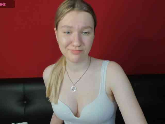 Mariel-Brown webcam
