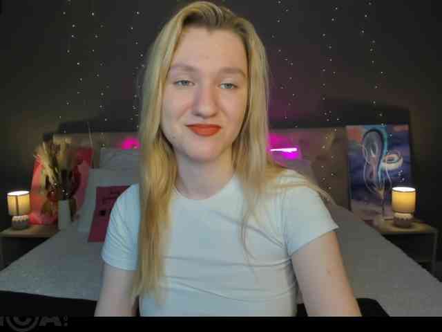 Mariel-Brown webcam