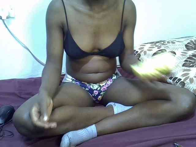 Pretty-Queen18 webcam