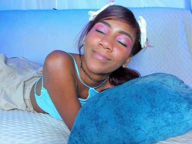 hotties-kittens webcam