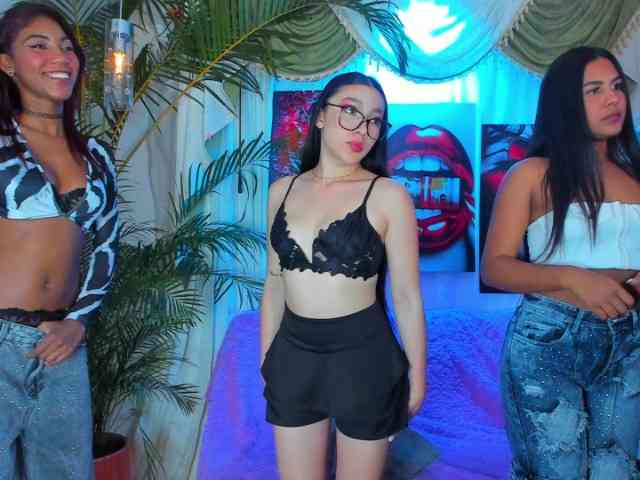 hotties-kittens webcam