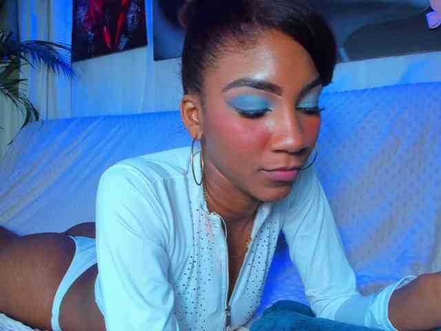 hotties-kittens Live Webcam on BongaCams