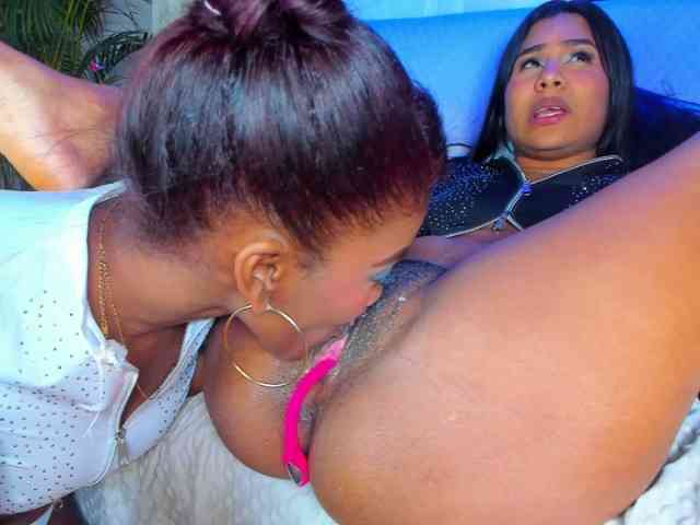 hotties-kittens webcam