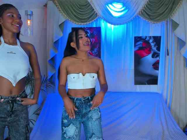 hotties-kittens webcam