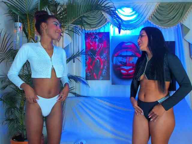 hotties-kittens webcam