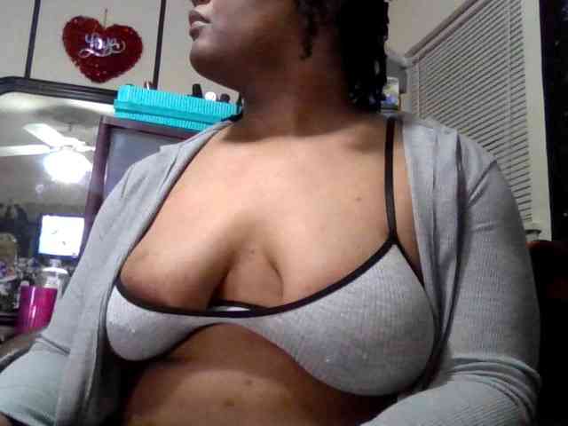 GardeniaFields Live Webcam on BongaCams