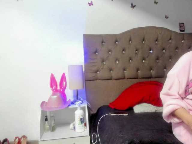  SheraMilf chat room