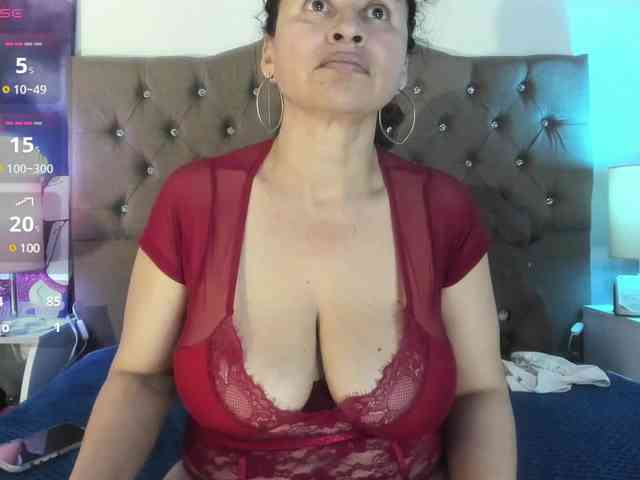 SheraMilf webcam