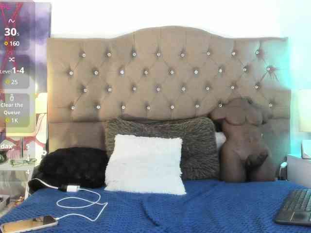 SheraMilf webcam
