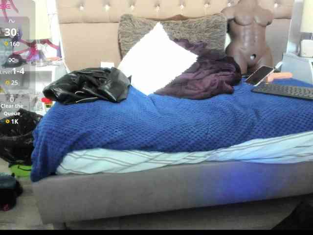 SheraMilf webcam