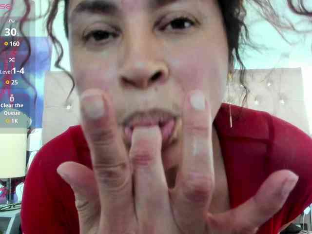 SheraMilf webcam